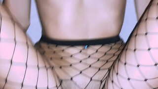 Demi-soeur baise grosse bite dans l&#039;obscurité