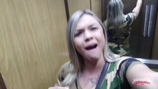 Riba sisaju kurac, i prijatelj, d.