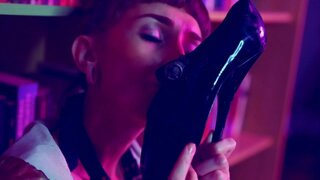 El Meu querido diário de gaudir da quarentena: saltant com un bucetinha entre molts baba i el salt d'alçada El Meu querido diário de gaudir da quarentena: saltant com un bucetinha entre molts baba i el salt d'alçada