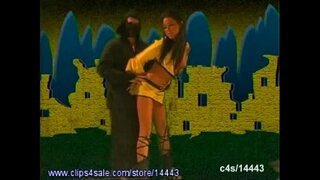 Tanner Mayes sexy dans un jeu vidéo immorale kumbat