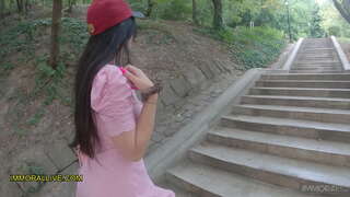 Дын і яго дзядзька Дэн даюць малады шлюшке дзве порцыі спермы глыбока ў яе 18-гадовую шапіках - Бэла Энджел, частка 1 з 2